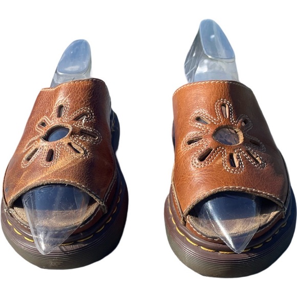 Dr. Martens Shoes - Vintage Y2K Dr. Martens Chunky Daisy Leather Platform Sandals Mens 6 Women 7